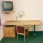 Hotel Berlin - Greenline 3*