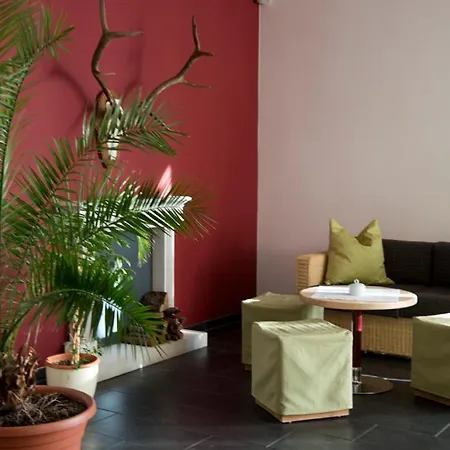 Отель Berlin - Greenline Цоссен